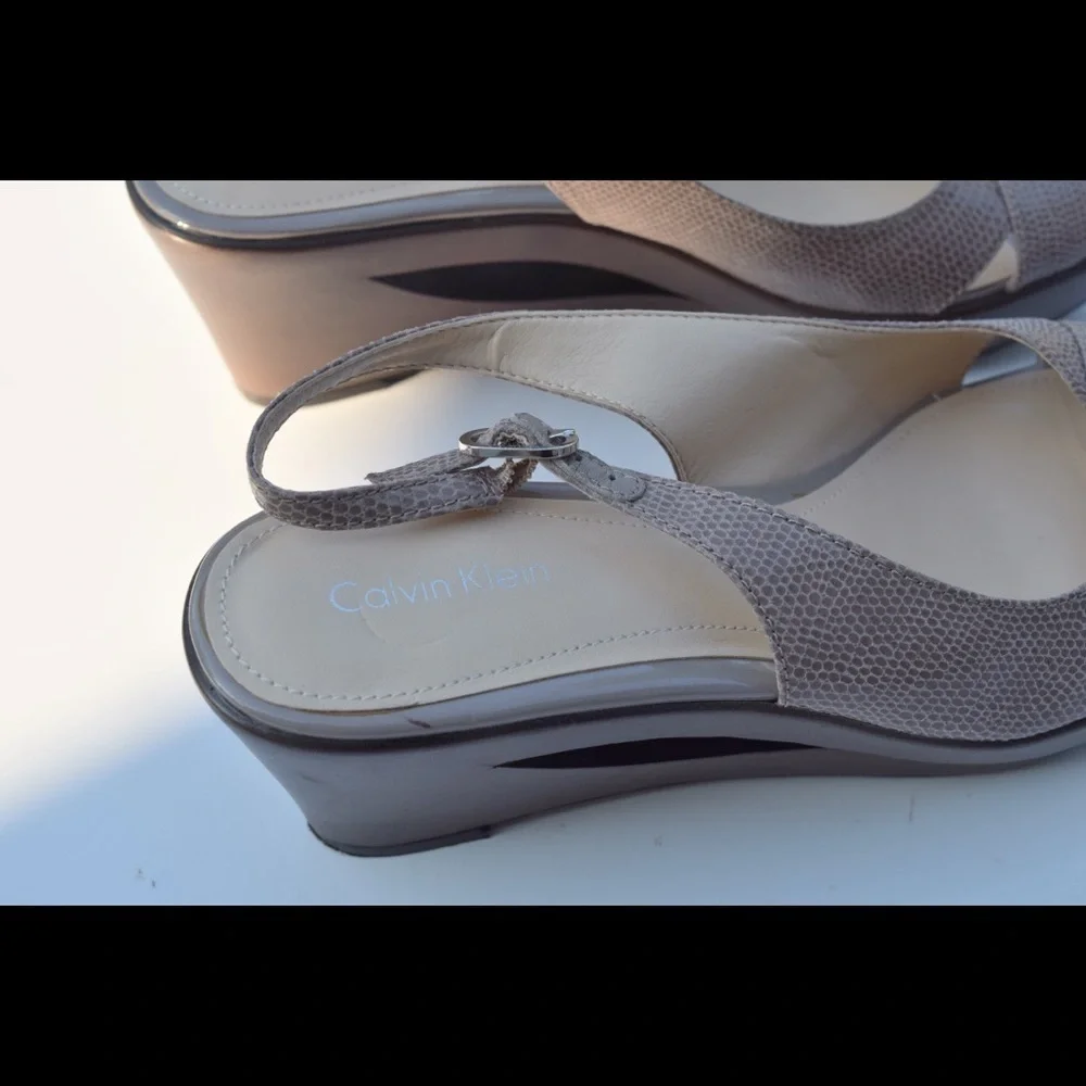 Calvin Klein Rosaria wedges